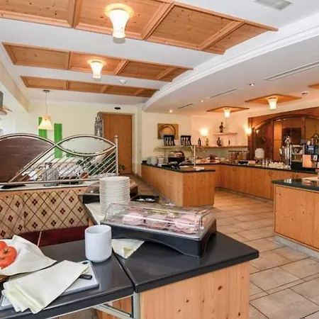 Alpinhotel Maistatt Готель