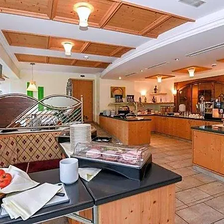 호텔 Alpinhotel Maistatt